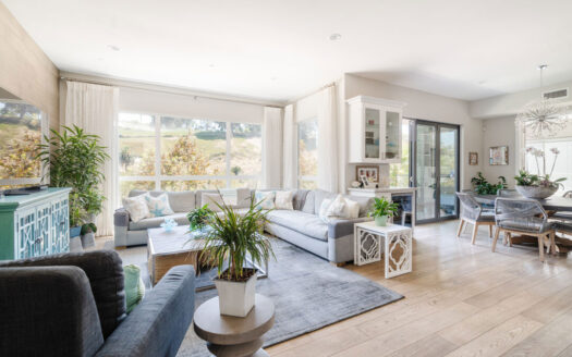 Stunning Single-Level Luxury Condo in Playa Vista