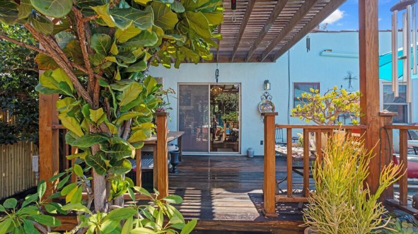 Spanish-style Casita Sold in Beautiful Culver City